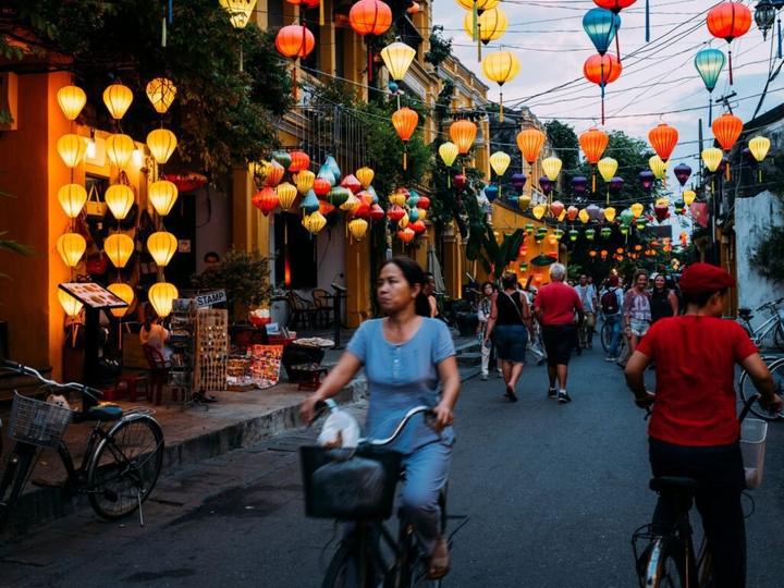 2. Tiêu đề: [Master the Art of Viral Video Marketing: Hotspot Matrix's Guide to