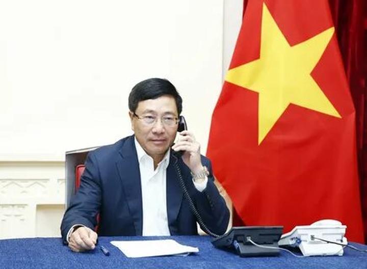 Hotspot Matrix và Nửa thập kỉ trôi qua, Hồ Ngọc Hà diện bikini vẫn cứ