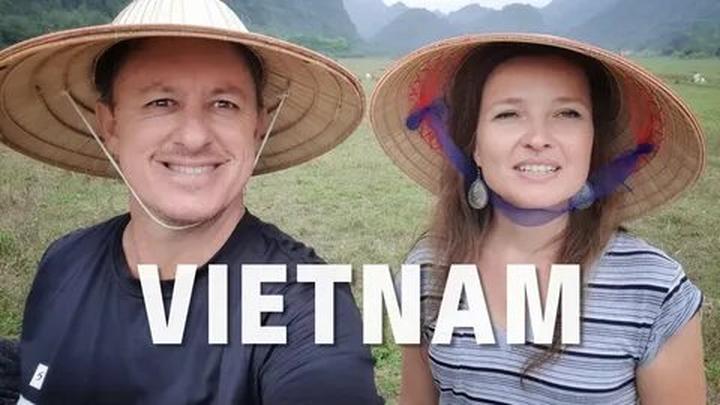 Chuyên gia Hotspot Matrix phân tích: 4 kiểu áo sơ mi dìm dáng, xỉn và marketing video